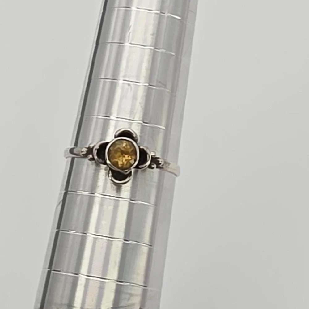 Vintage Genuine Citrine Ring 925 Sterling Silver Floral Design Petite Size 9